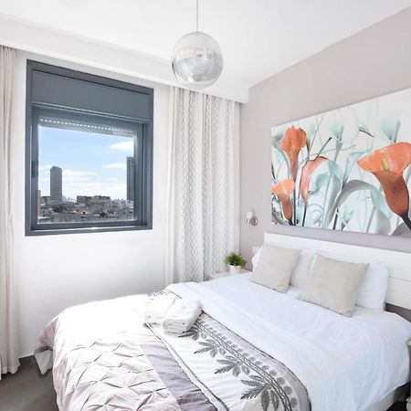 Spacious 2-Br In Shenkin Street By Holyguest Tel Aviv Exterior photo